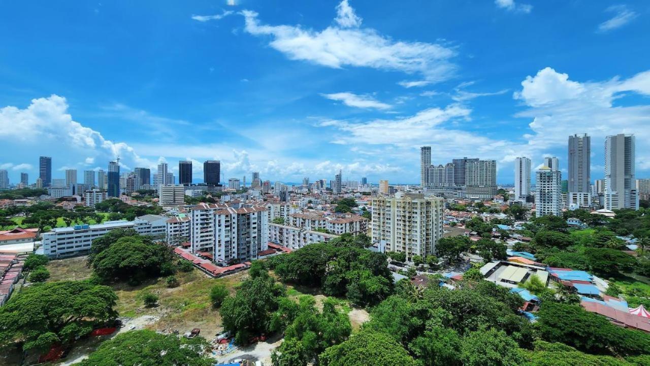 Beacon Executive Suite - Skypool Penang View George Town Exterior foto
