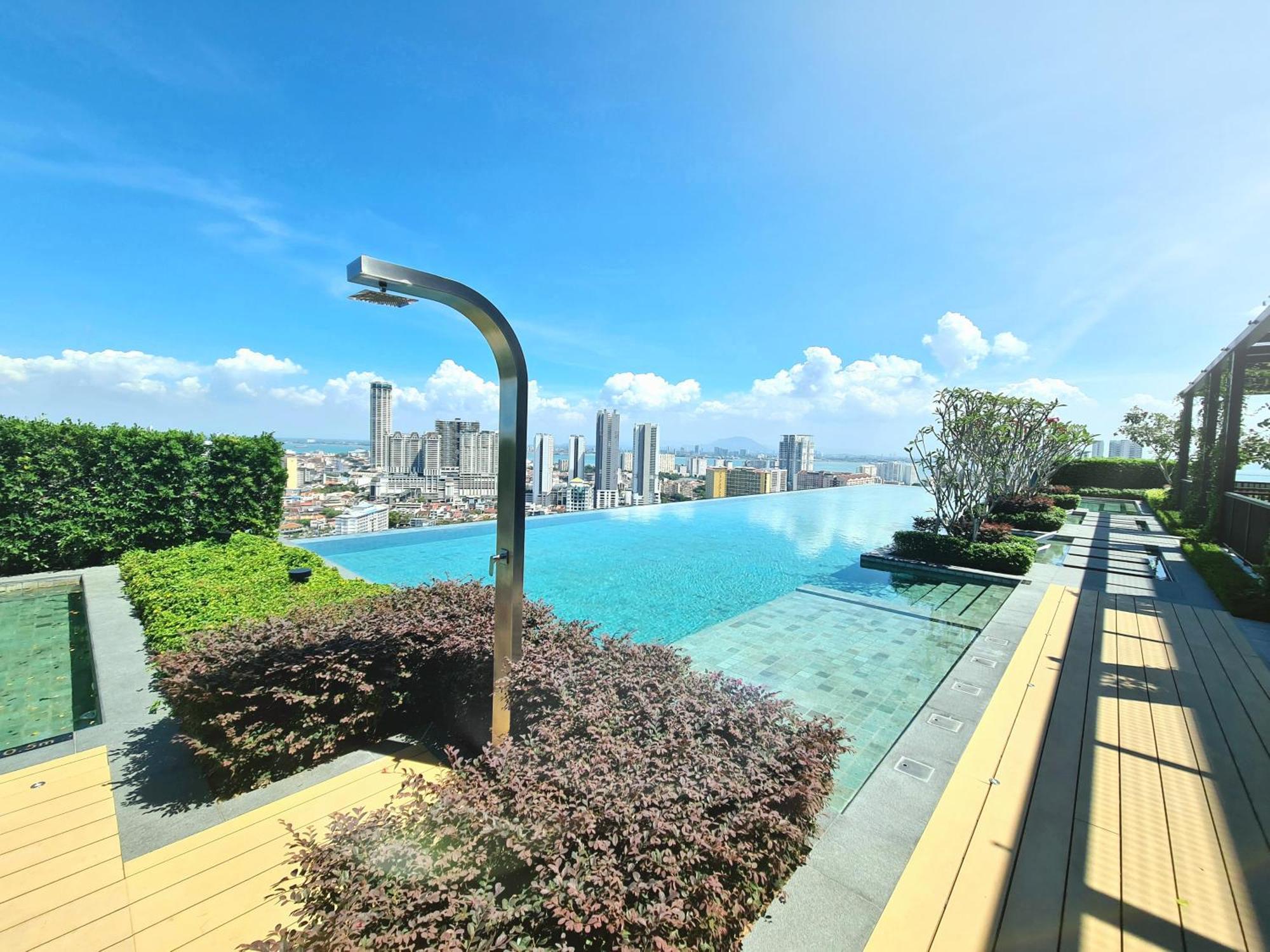 Beacon Executive Suite - Skypool Penang View George Town Exterior foto